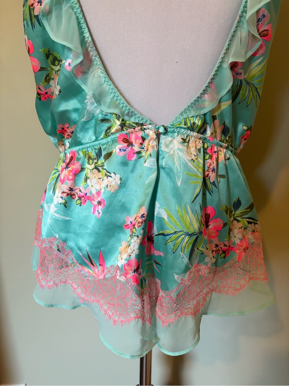 Victoria’s Secret Vintage Hawaiian Tropical Fantasy Chantilly Lace Romper - Picture 7 of 9